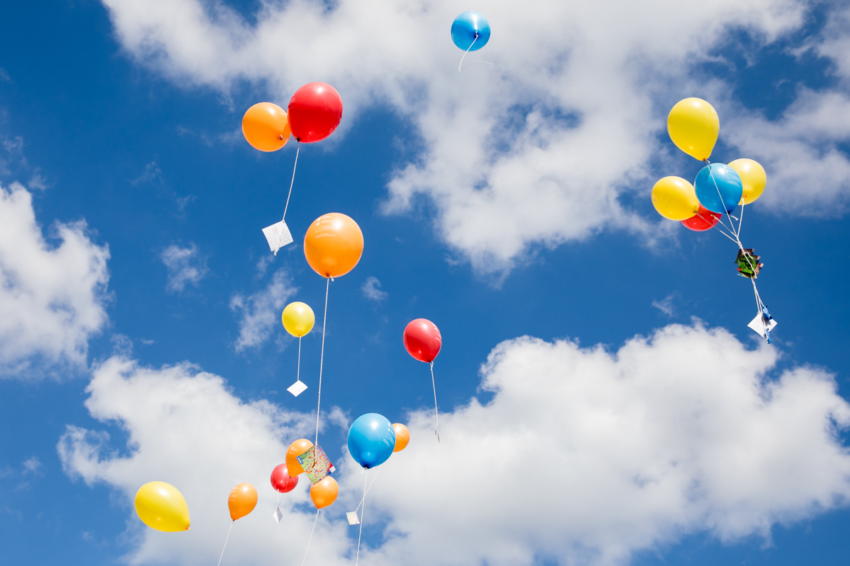 Fotografia przedstawia balonu na tle nieba Fot. Andrzej Goiński